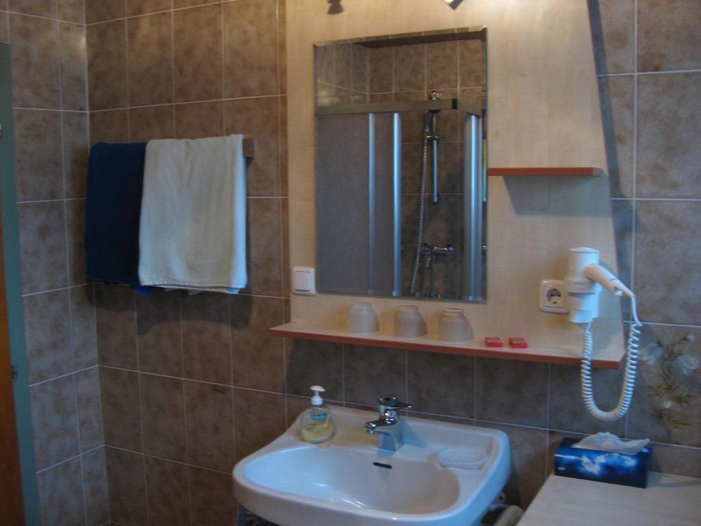 Braeuhaus Appartements Bad Kleinkirchheim Habitación foto